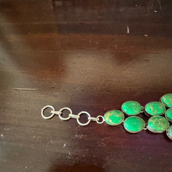 Unique Green Gemstone 925 Sterling Silver stamped Bracelet 8” - Picture 3 of 7